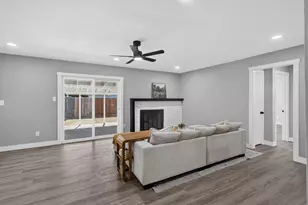 10102 Crawford Way, Sacramento, CA 95827 - Photo 8