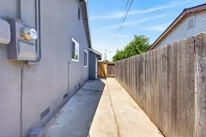 10102 Crawford Way, Sacramento, CA 95827 - Photo 38