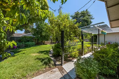 4223 W Riviera Drive, Stockton, CA 95204 - Photo 36