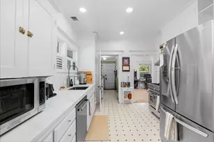 2032 Castro Way, Sacramento, CA 95818 - Photo 12