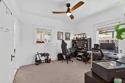 2032 Castro Way, Sacramento, CA 95818 - Photo 22