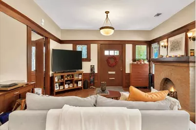 2032 Castro Way, Sacramento, CA 95818 - Photo 8