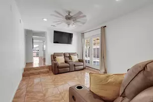 443 W 9th St, Stockton, CA 95206 - Photo 14