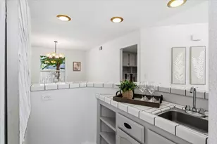 7812 River Village Dr, Sacramento, CA 95831 - Photo 6
