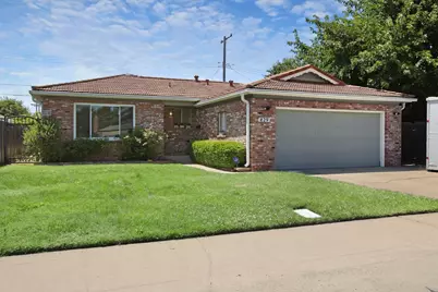 829 S California Street, Lodi, CA 95240 - Photo 2