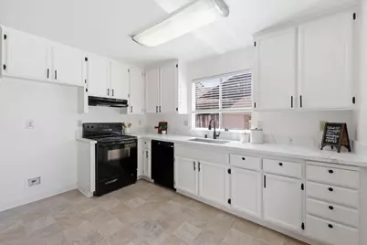 679 Cardoso Court, Galt, CA 95632 - Photo 6