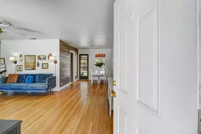 5660 Velma Way, Sacramento, CA 95824 - Photo 4