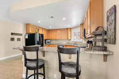 1009 Fairmont Court, Modesto, CA 95354 - Photo 8
