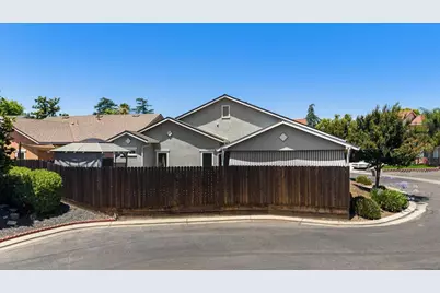 1009 Fairmont Court, Modesto, CA 95354 - Photo 4