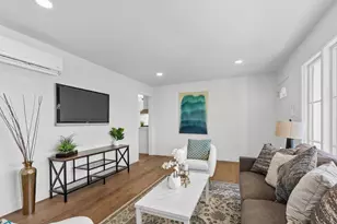 5625 La Campana Wy, Sacramento, CA 95822 - Photo 2