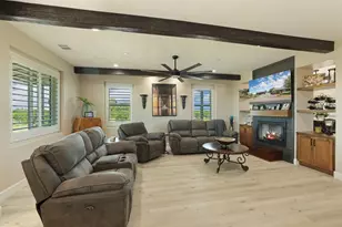 7613 E Harney Ln, Lodi, CA 95240 - Photo 16