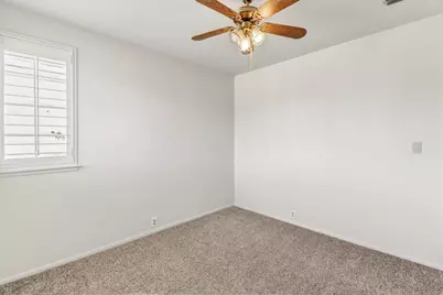 8436 Cutler Way, Sacramento, CA 95828 - Photo 44