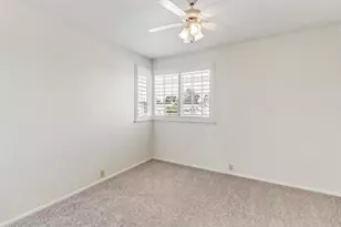 8436 Cutler Way, Sacramento, CA 95828 - Photo 32
