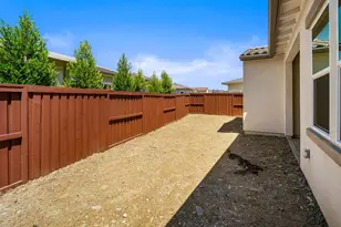 4226 Fox Hollow St, Folsom, CA 95630 - Photo 30