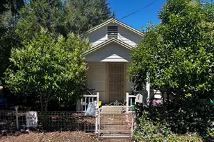 638 Leduc St, Grass Valley, CA 95945 - Photo 2