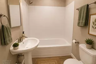 421 MacArthur St, Sacramento, CA 95838 - Photo 6