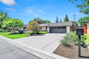 205 Robin Hood Dr, Modesto, CA 95350 - Photo 2
