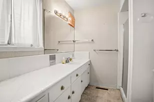 206 Benson Dr, Lodi, CA 95242 - Photo 18