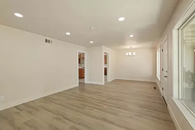 2555 W Sonoma Avenue, Stockton, CA 95204 - Photo 10