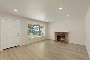 2555 W Sonoma Ave, Stockton, CA 95204 - Photo 8