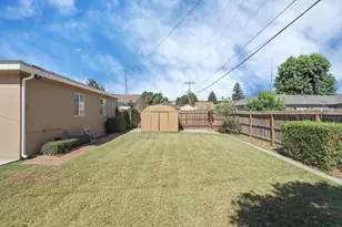2555 W Sonoma Ave, Stockton, CA 95204 - Photo 32