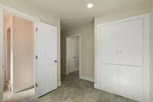 2555 W Sonoma Ave, Stockton, CA 95204 - Photo 18