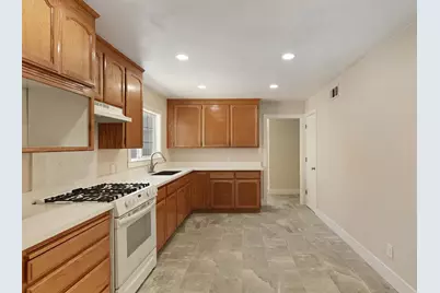 2555 W Sonoma Avenue, Stockton, CA 95204 - Photo 12