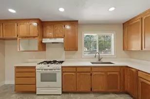 2555 W Sonoma Ave, Stockton, CA 95204 - Photo 14