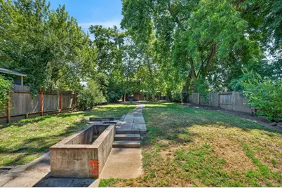 7001 Larkspur Avenue, Citrus Heights, CA 95610 - Photo 18