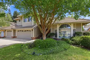 7711 River Landing Dr, Sacramento, CA 95831 - Photo 2
