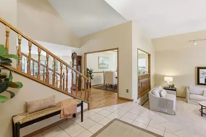 7711 River Landing Dr, Sacramento, CA 95831 - Photo 4