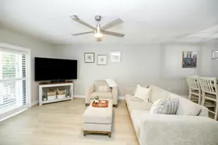 270 W Rumble Rd, Modesto, CA 95350 - Photo 6