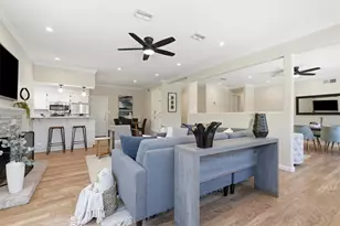 8225 Lake Forest Dr, Sacramento, CA 95826 - Photo 10