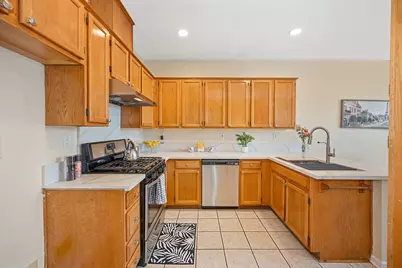 5621 Elk Spring Way, Elk Grove, CA 95758 - Photo 16