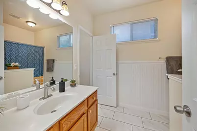 5621 Elk Spring Way, Elk Grove, CA 95758 - Photo 22