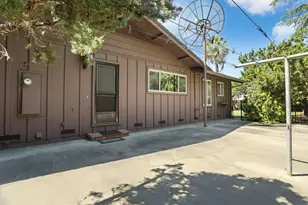 1077 Beyer Ln, Stockton, CA 95215 - Photo 46