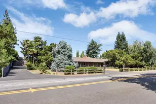 1077 Beyer Ln, Stockton, CA 95215 - Photo 2