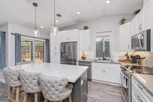 617 Grider Dr, Roseville, CA 95678 - Photo 2
