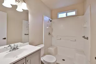5427 Olympic Way, Sacramento, CA 95842 - Photo 10