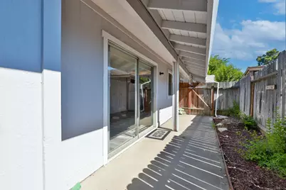 5427 Olympic Way, Sacramento, CA 95842 - Photo 12