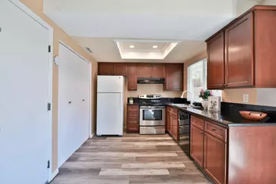 5427 Olympic Way, Sacramento, CA 95842 - Photo 6