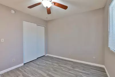 5427 Olympic Way, Sacramento, CA 95842 - Photo 20