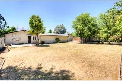 4563 4563 E Sierra Madre Ave, Fresno, CA 93726 - Photo 12