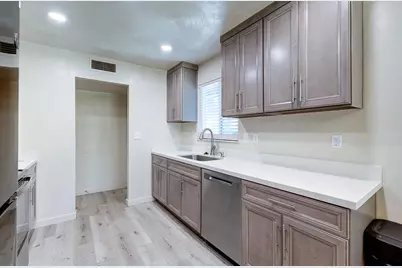 4563 4563 E Sierra Madre Ave, Fresno, CA 93726 - Photo 26