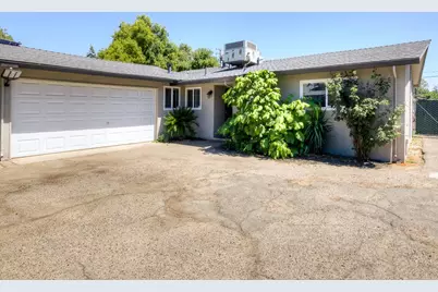 4563 4563 E Sierra Madre Ave, Fresno, CA 93726 - Photo 2