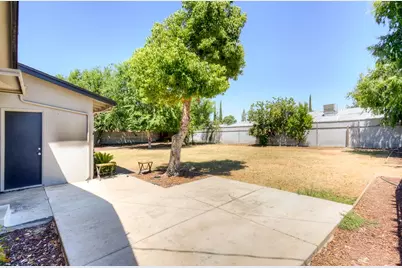 4563 4563 E Sierra Madre Ave, Fresno, CA 93726 - Photo 14