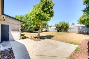 4563 4563 E Sierra Madre Ave, Fresno, CA 93726 - Photo 14