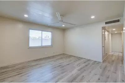 4563 4563 E Sierra Madre Ave, Fresno, CA 93726 - Photo 22