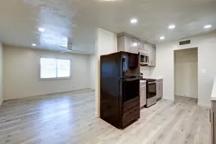 4563 4563 E Sierra Madre Ave, Fresno, CA 93726 - Photo 24