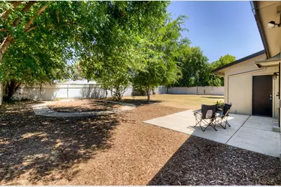 4563 4563 E Sierra Madre Ave, Fresno, CA 93726 - Photo 16